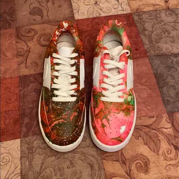 Nike Court Boroughs - Picture 2 of 4